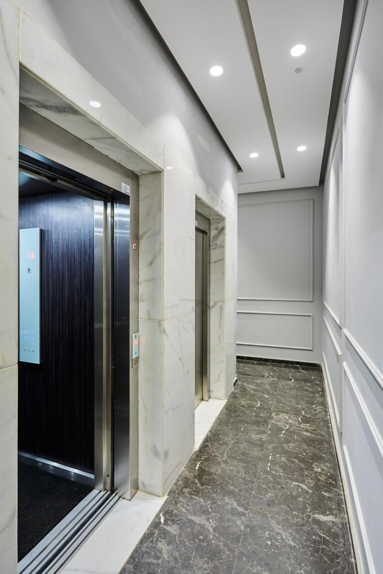 Sleek And Modern 2-Bed Unit In Downtown Casa Apartment Casablanca Exterior photo